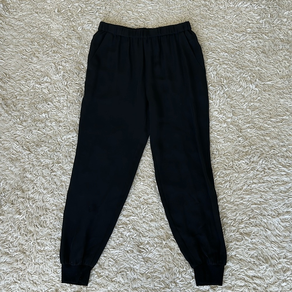 Theory Silk Jogger Pant in Black (Size XS)